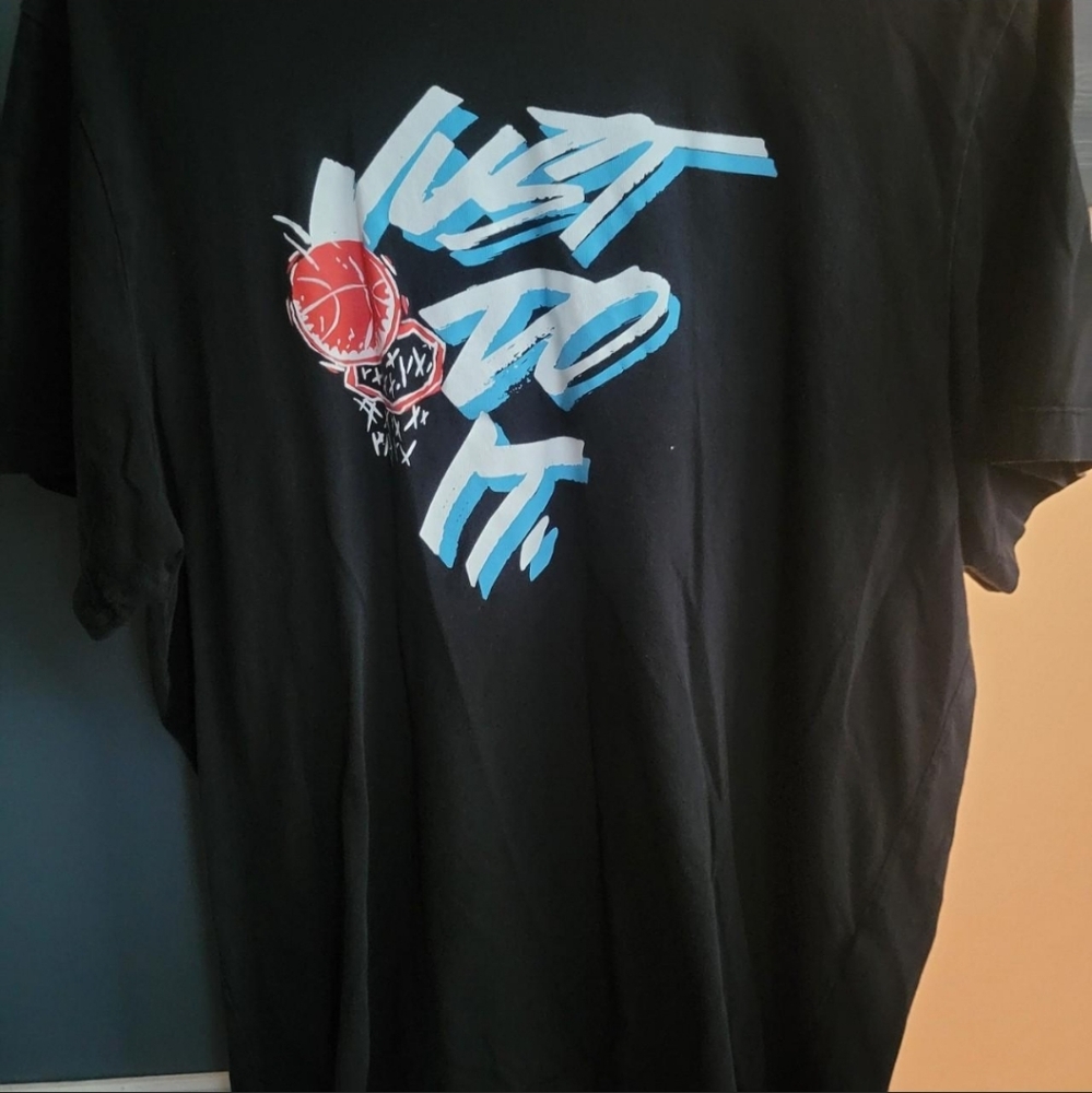 Men's XL Nike Tshirt